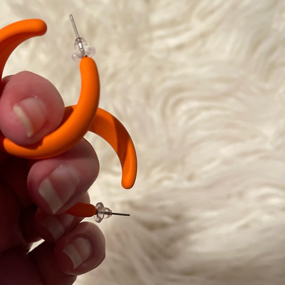 Orange Earrings - Picture 6 of 8
